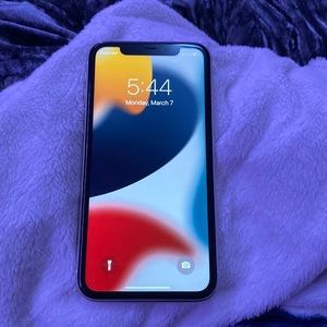 iPhone 11 (used)